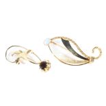 Two 14ct gold brooches,