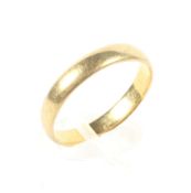 A 22ct gold wedding band, size P,