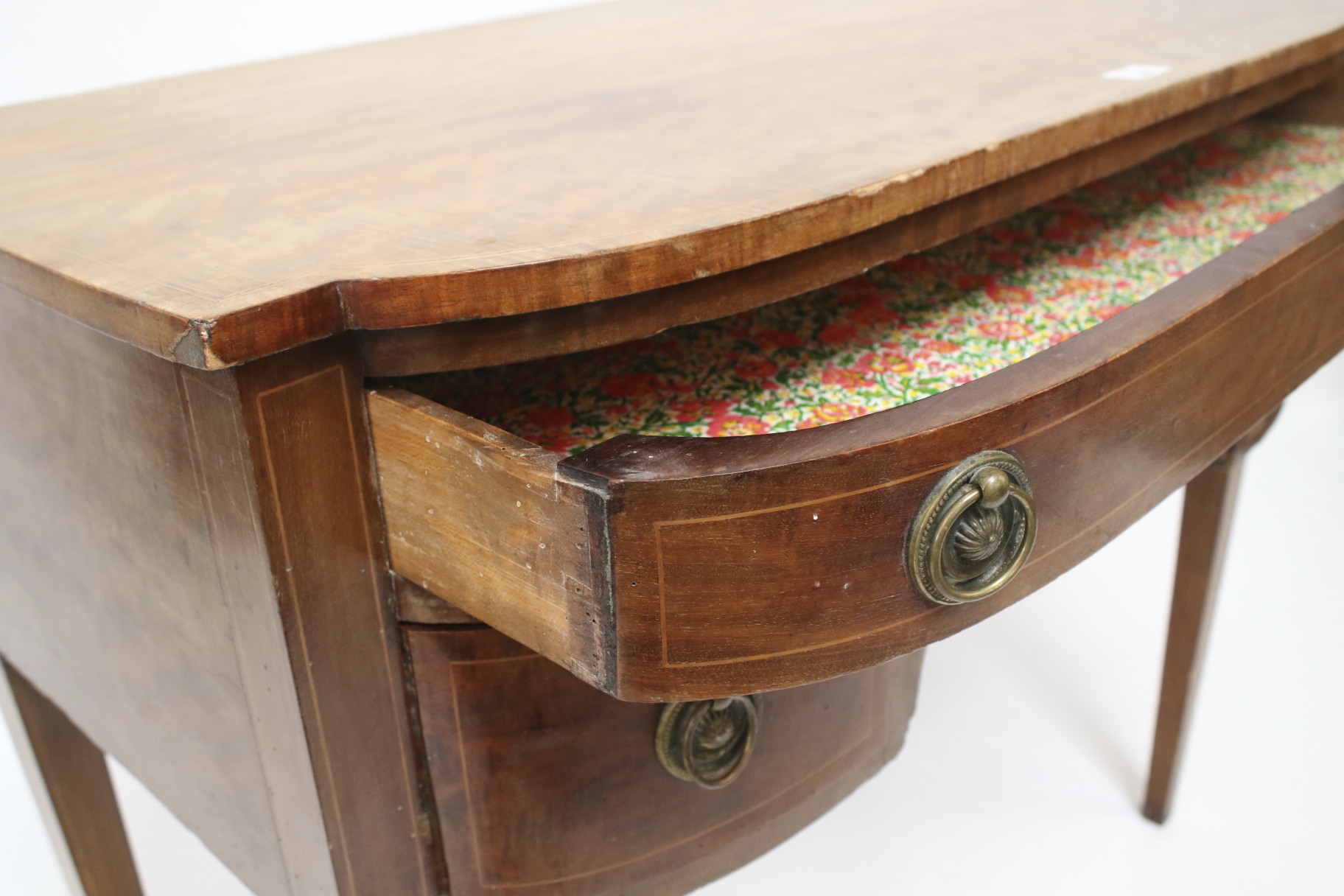 An early 20th century cross banded mahogany dressing table. - Image 2 of 2