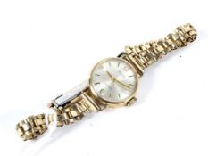 A 9ct gold cased ladies Avia wristwatch.