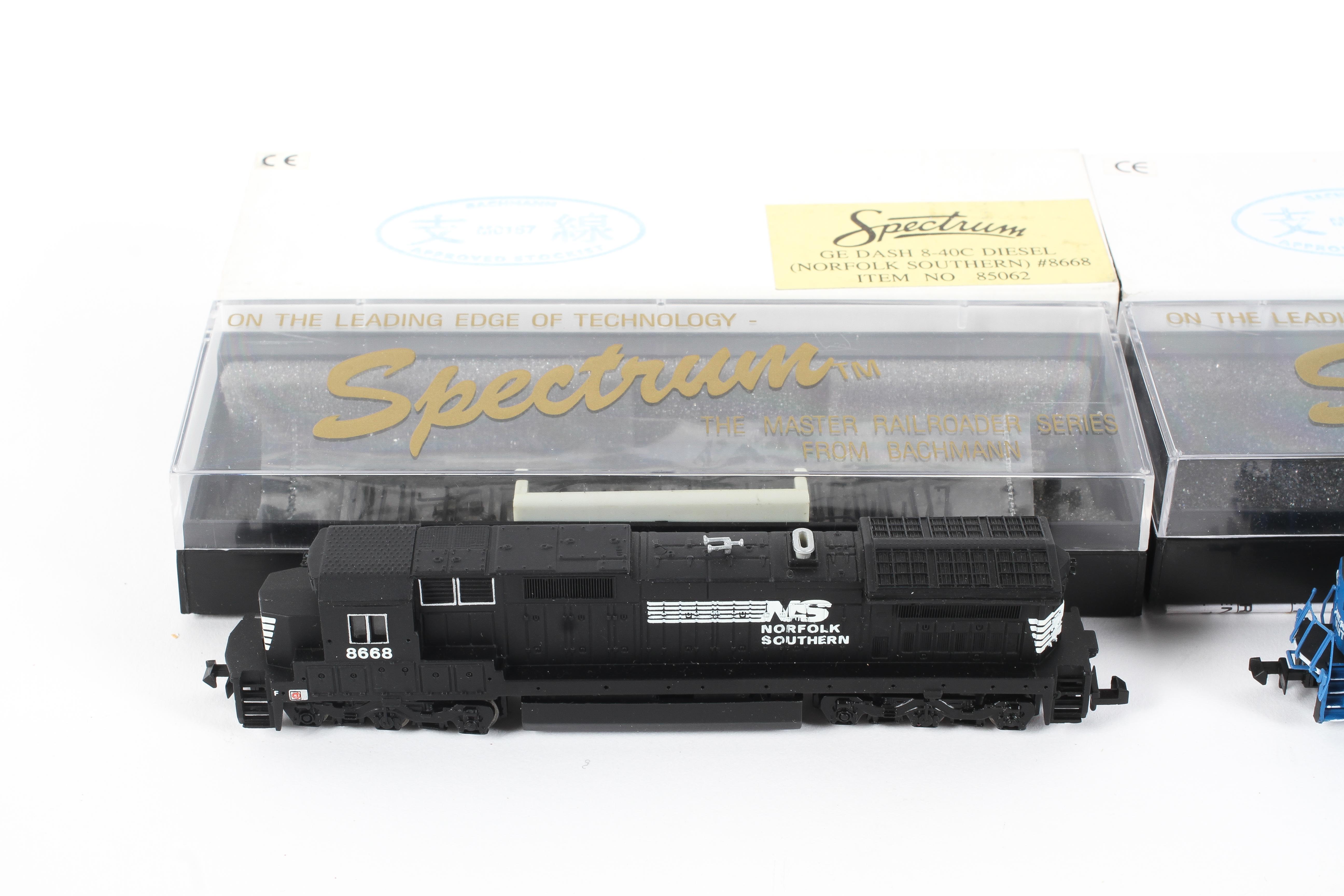 Five boxed Spectrum locomotives all in original packaging with outer sleeves. - Image 2 of 6