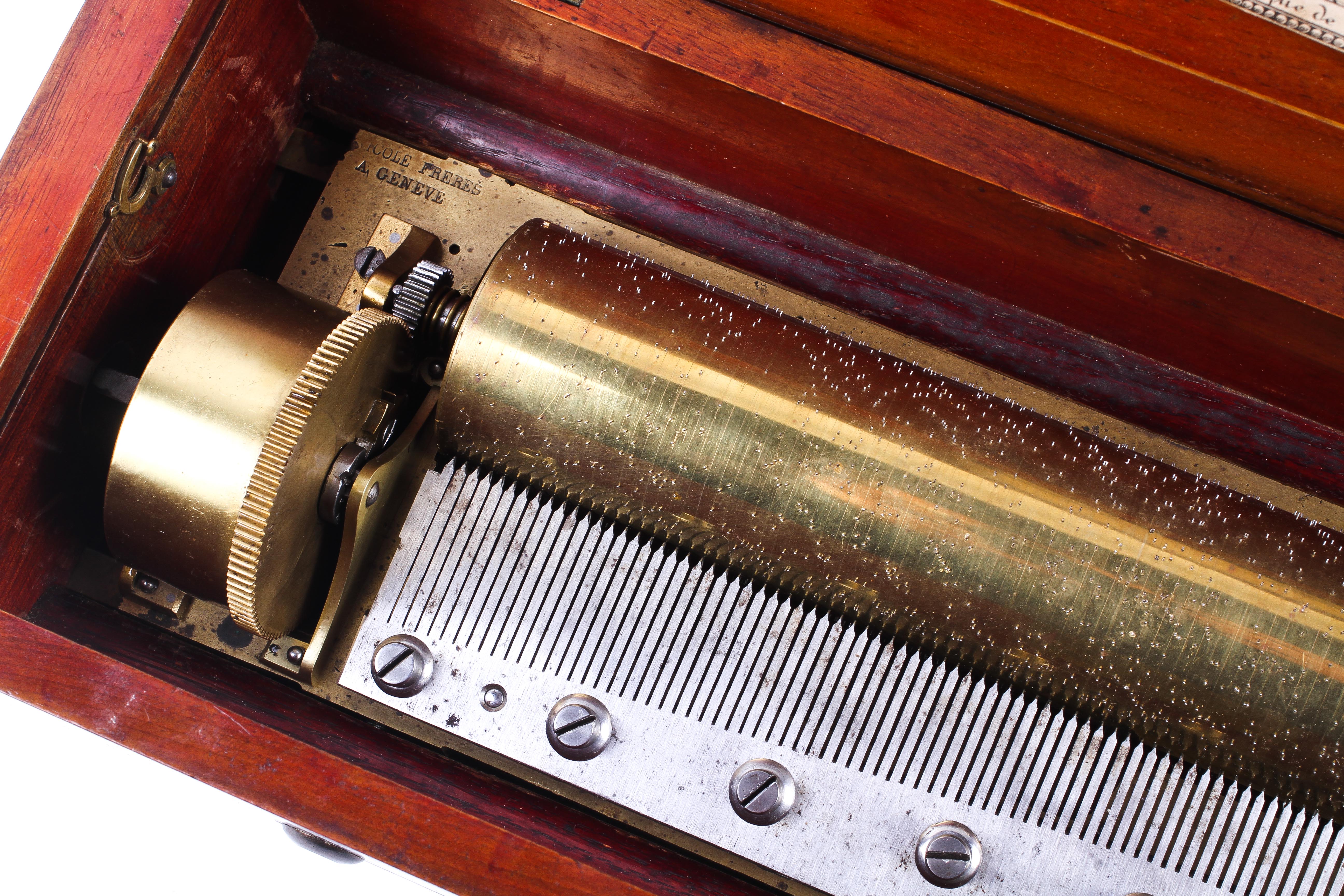 A late 19th century Swiss Nicole Freres rosewood cylinder musical box. With 27. - Image 2 of 4