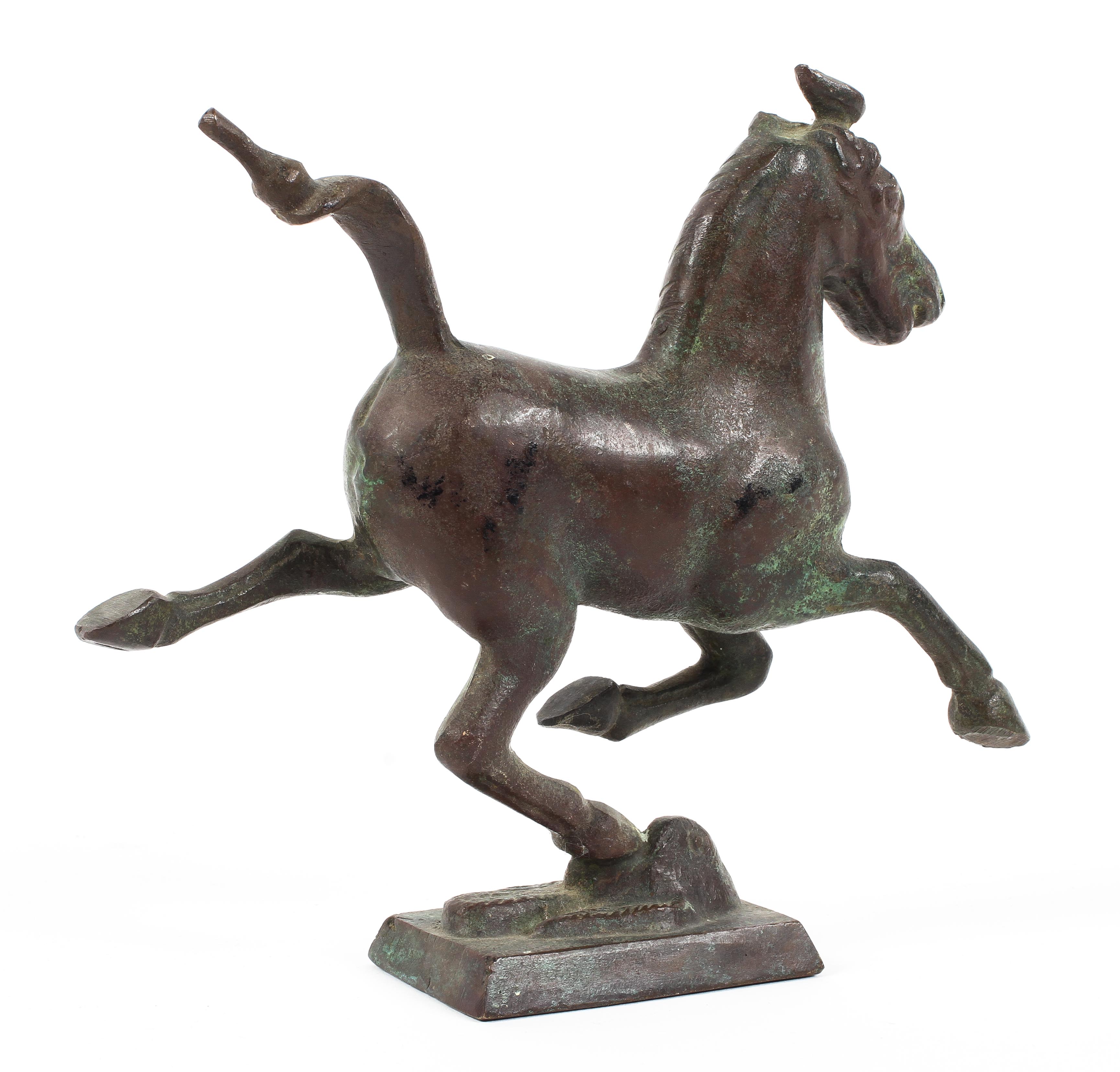 A Chinese archaic-style bronze model of a horse. - Image 2 of 2