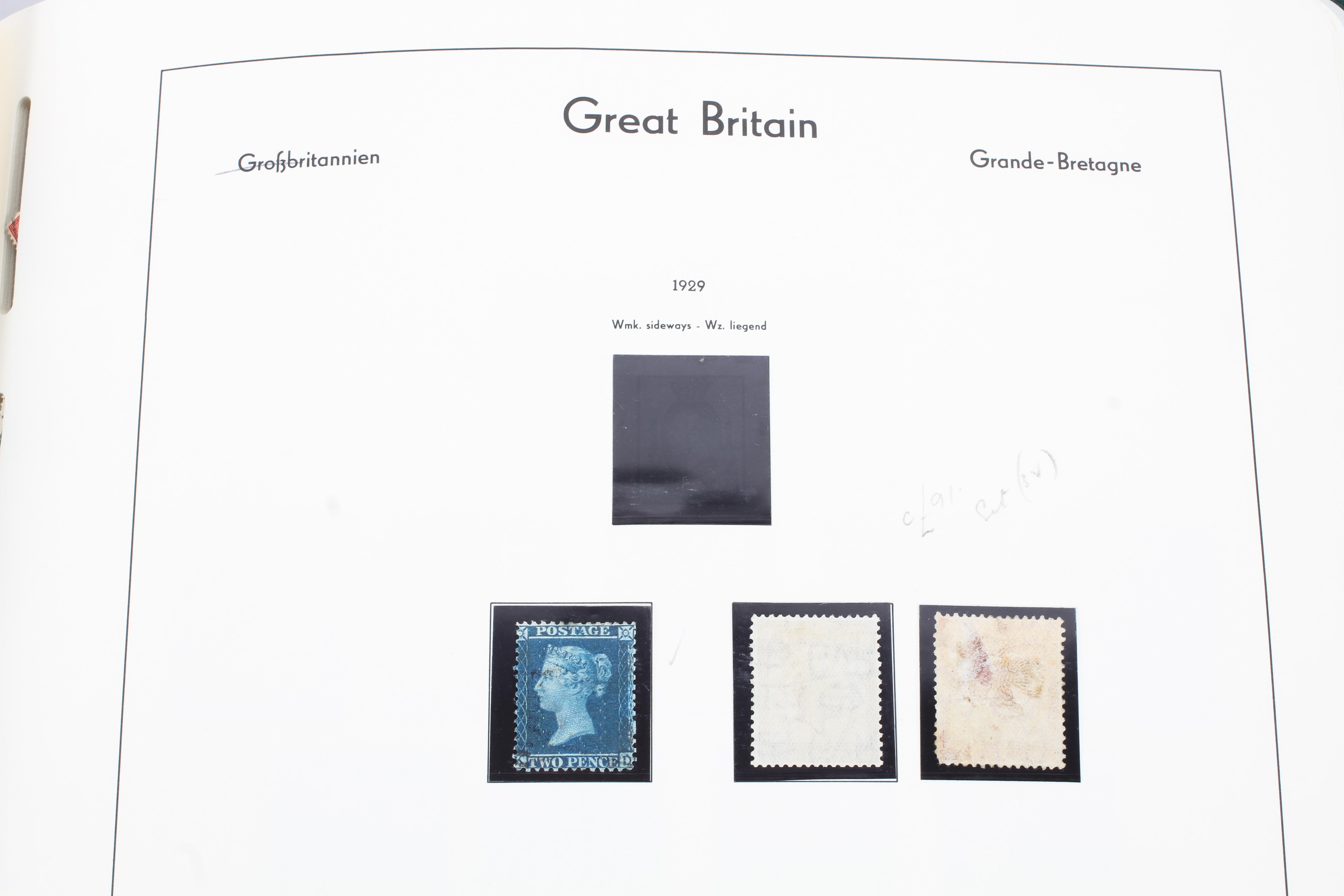 A collection of Great Britain stamps in a green album. - Image 5 of 6