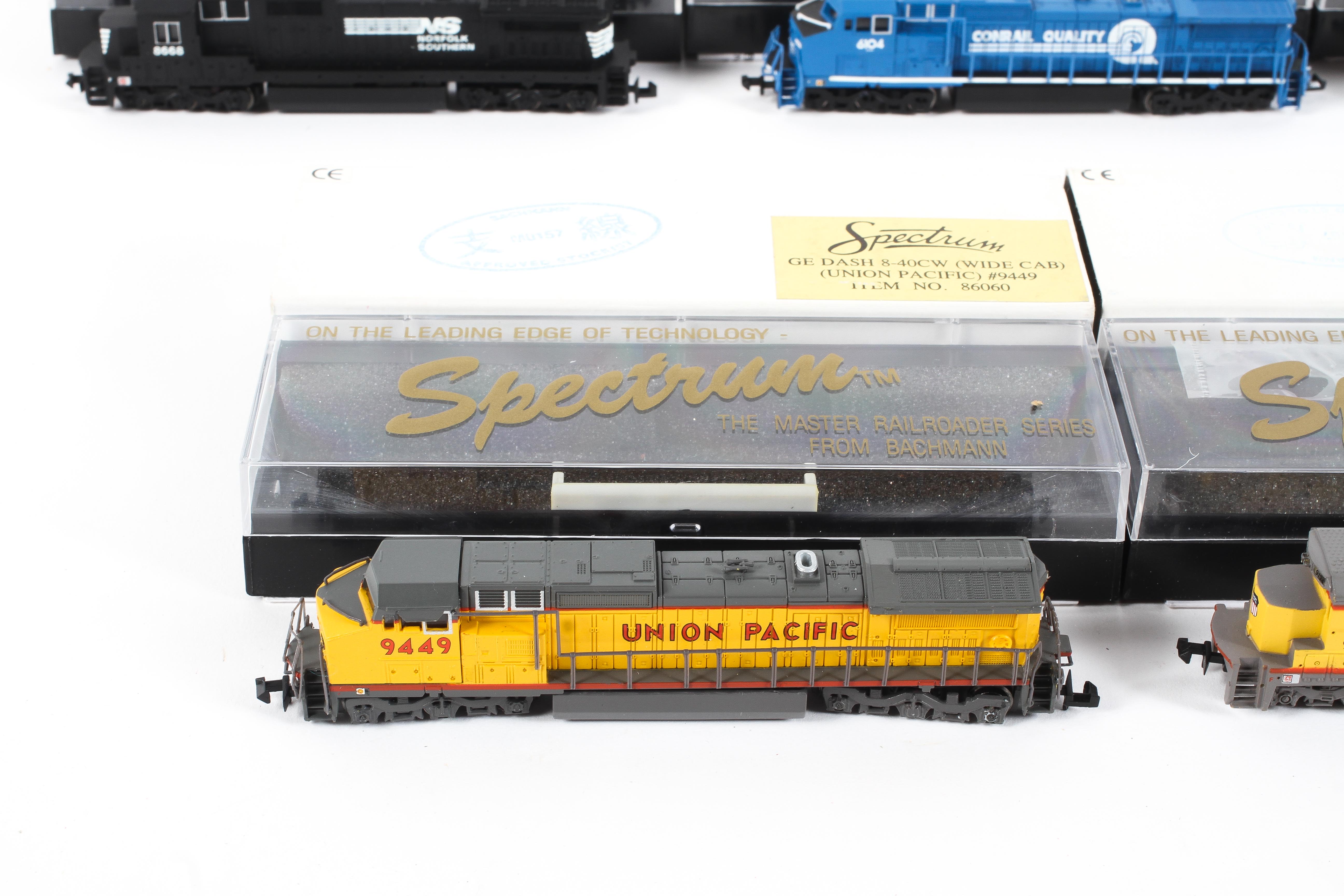 Five boxed Spectrum locomotives all in original packaging with outer sleeves. - Image 5 of 6