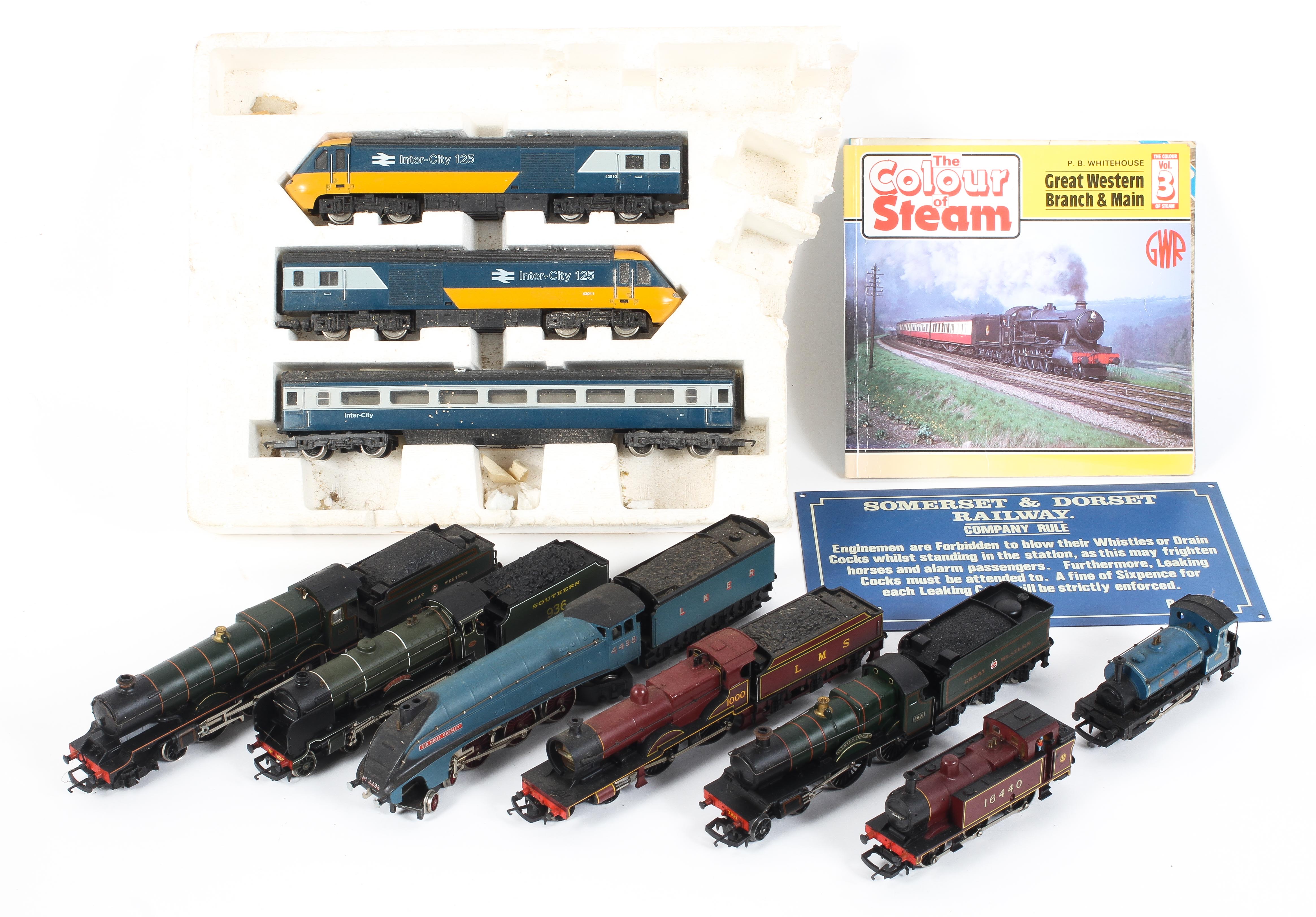 A box of assorted OO gauge.