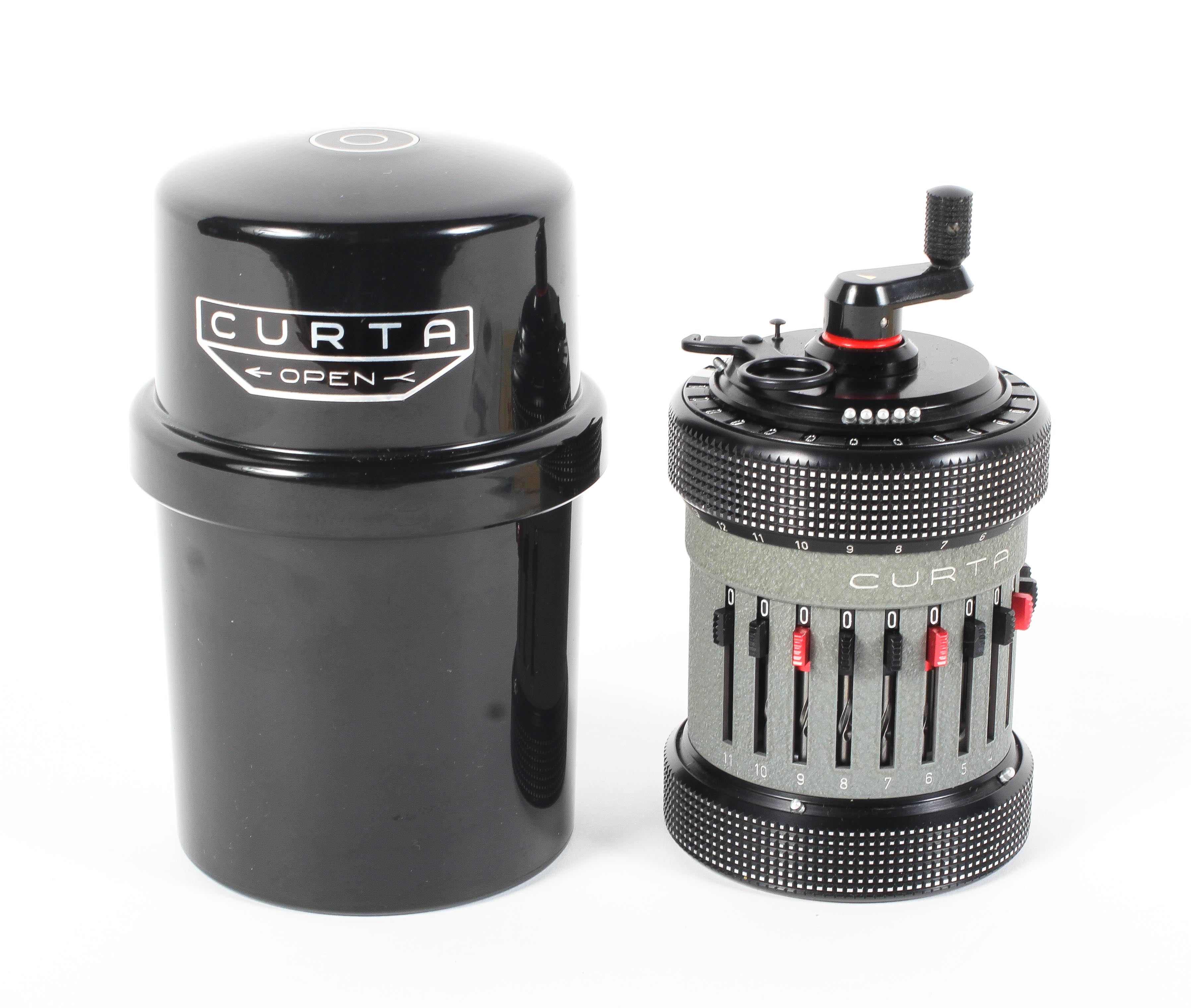 A Curta Mark 11 Calculator Serial No 539610. With associated case and instructions. - Image 2 of 8