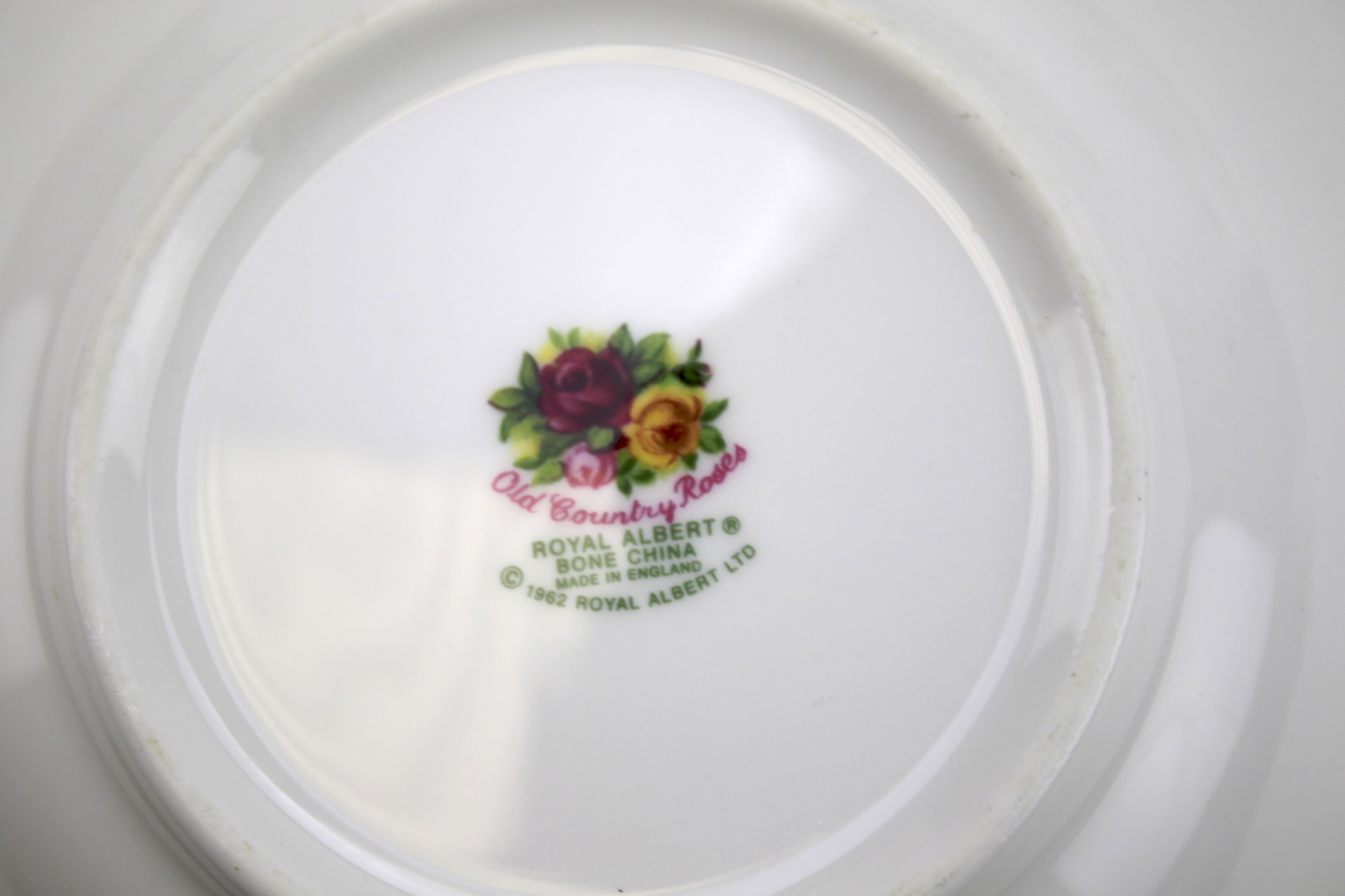 A Royal Albert part tea service in the 'Old Country Roses' pattern. - Image 2 of 2