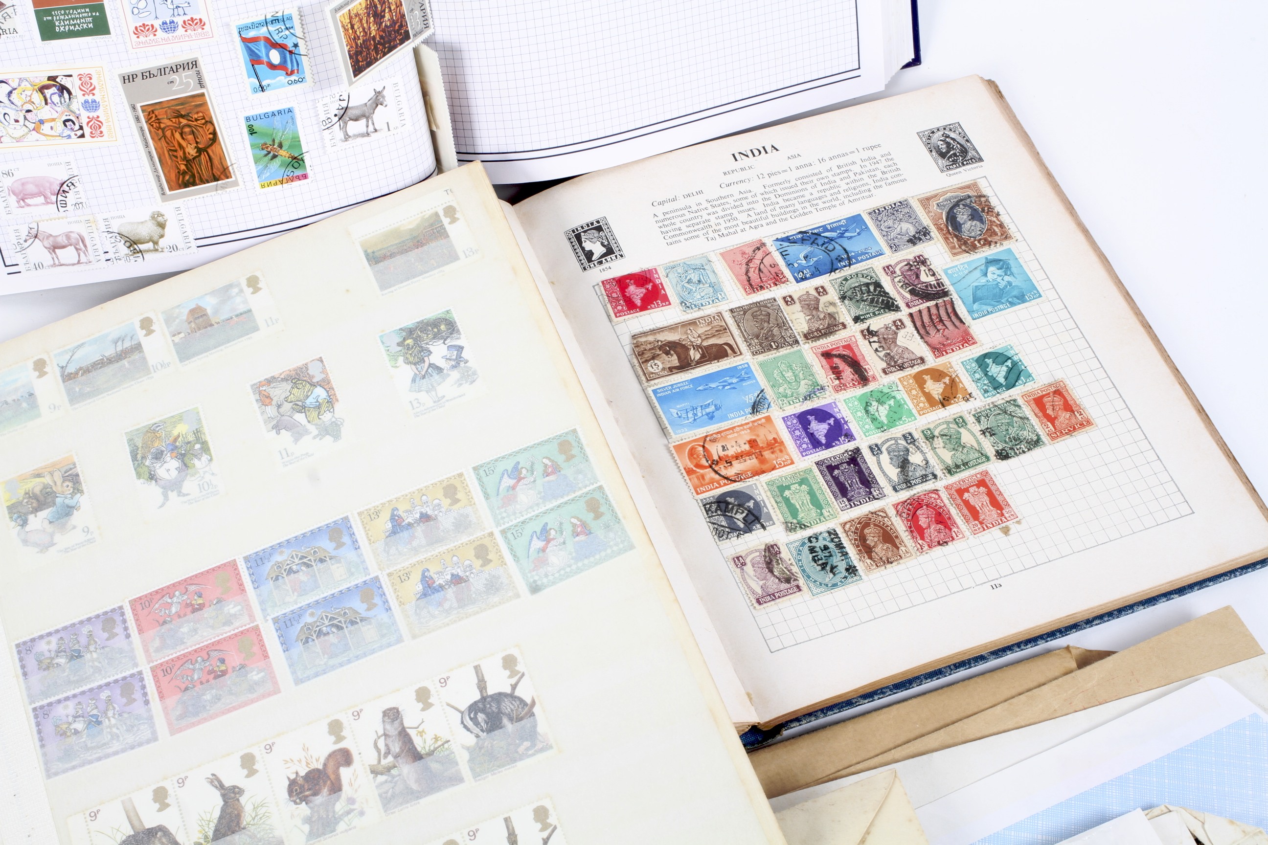An assortment of cigarette cards and stamps. Mostly 20th century. - Image 3 of 7