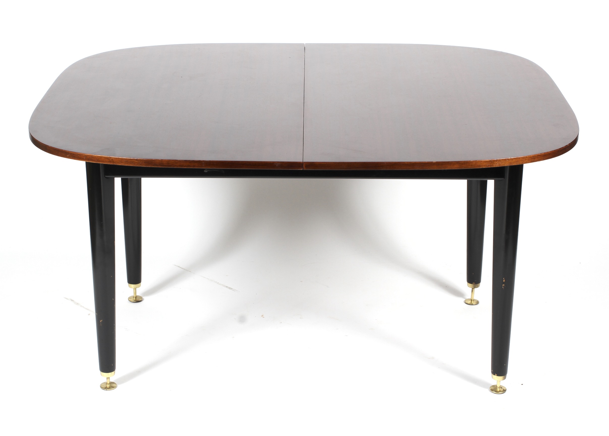 Ernest Goome for G-Plan, Librenza pattern adjustable dining table, circa 1970s.