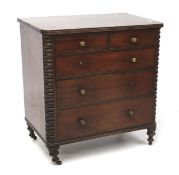 An early 20th century small mahogany chest of drawers.