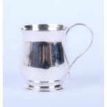 A George V silver tankard by Atkin brothers. Hallmarked Sheffield 1932, 9.