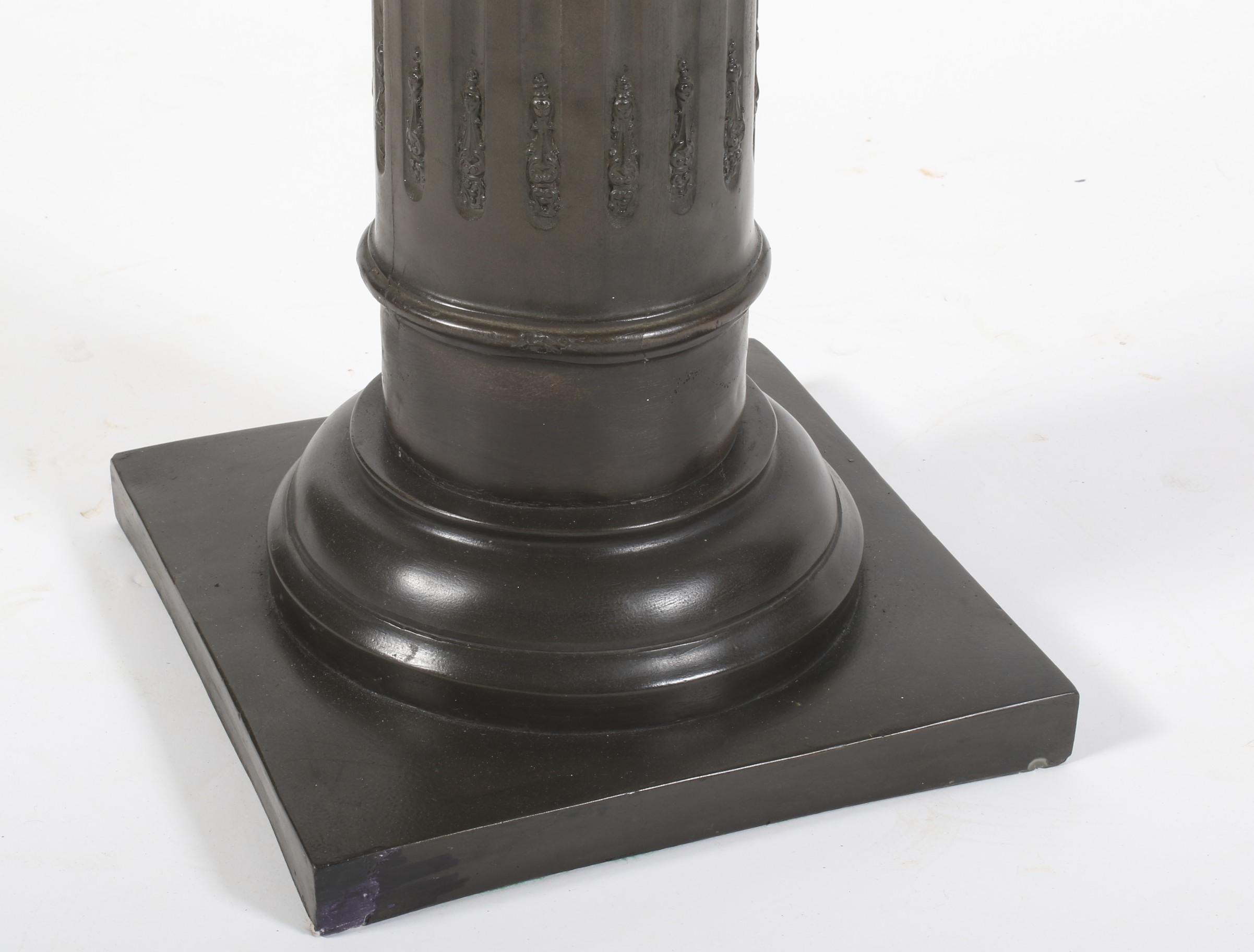 A bronzed resin bust of Napoleon and a bronzed column pedestal. - Image 5 of 7