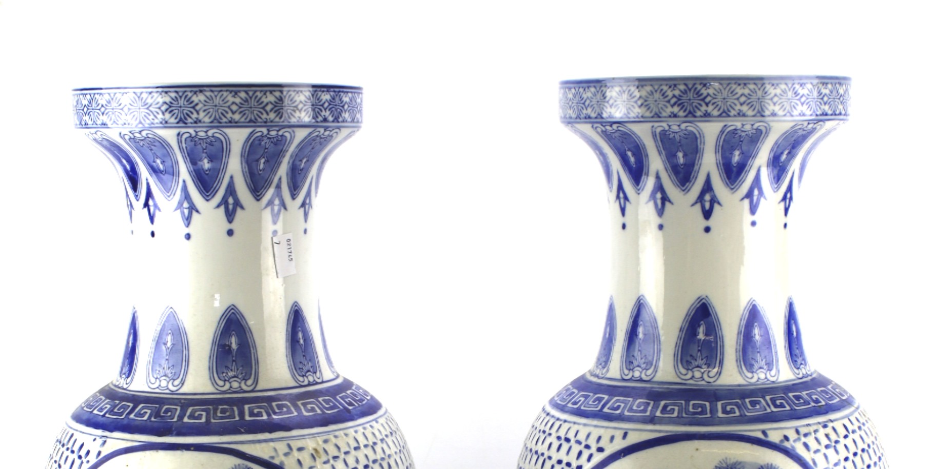 A pair of large Chinese vases. - Image 2 of 3