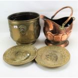 Assorted brass and metalware.