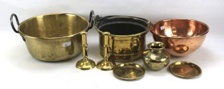 Assorted brass and other metalware.