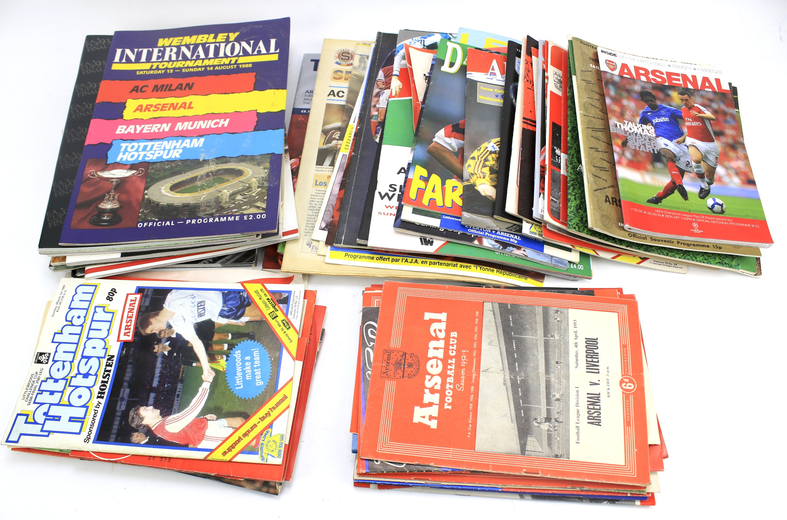 A box of 80 Arsenal football programmes including specials cup finial's/European from 1950s onwards