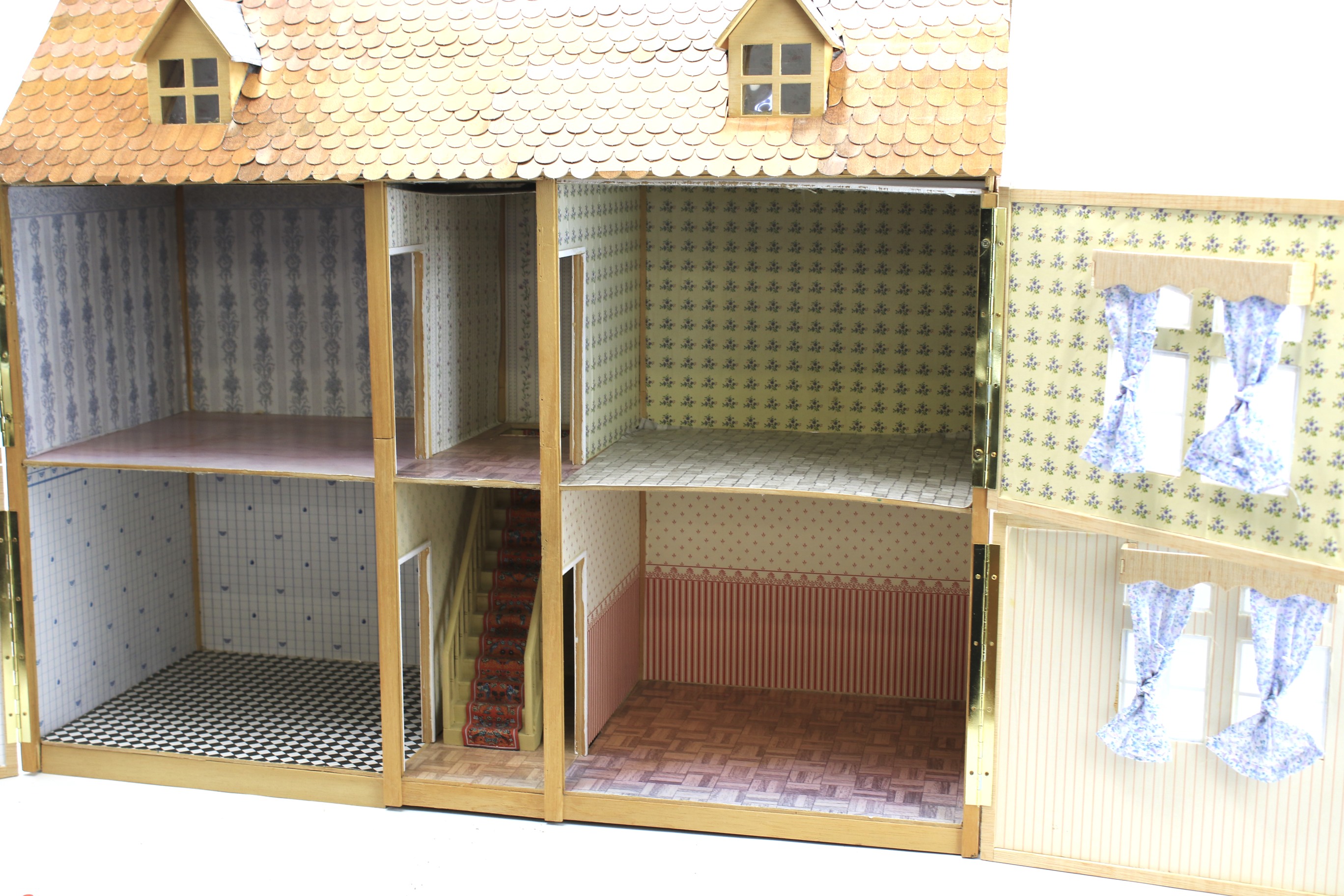 A handmade contemporary doll's house. - Image 2 of 2