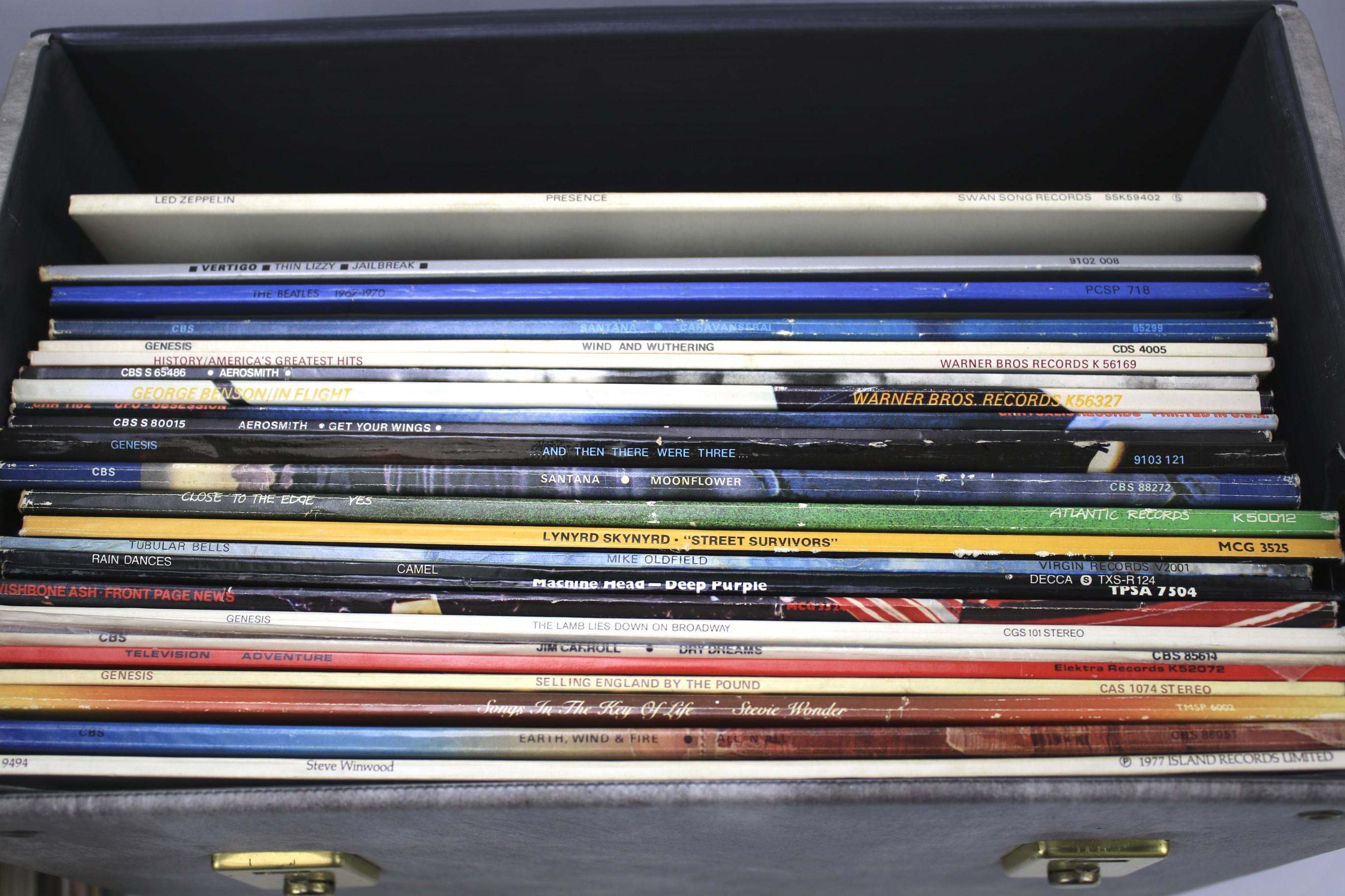 Two boxes of vinyl records. - Image 4 of 4