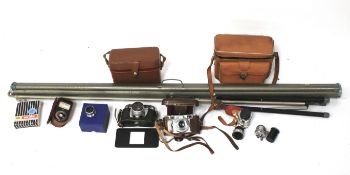 A Leidolf Wetzlar Lordomat 35mm rangefinder camera, a further camera, and accessories.