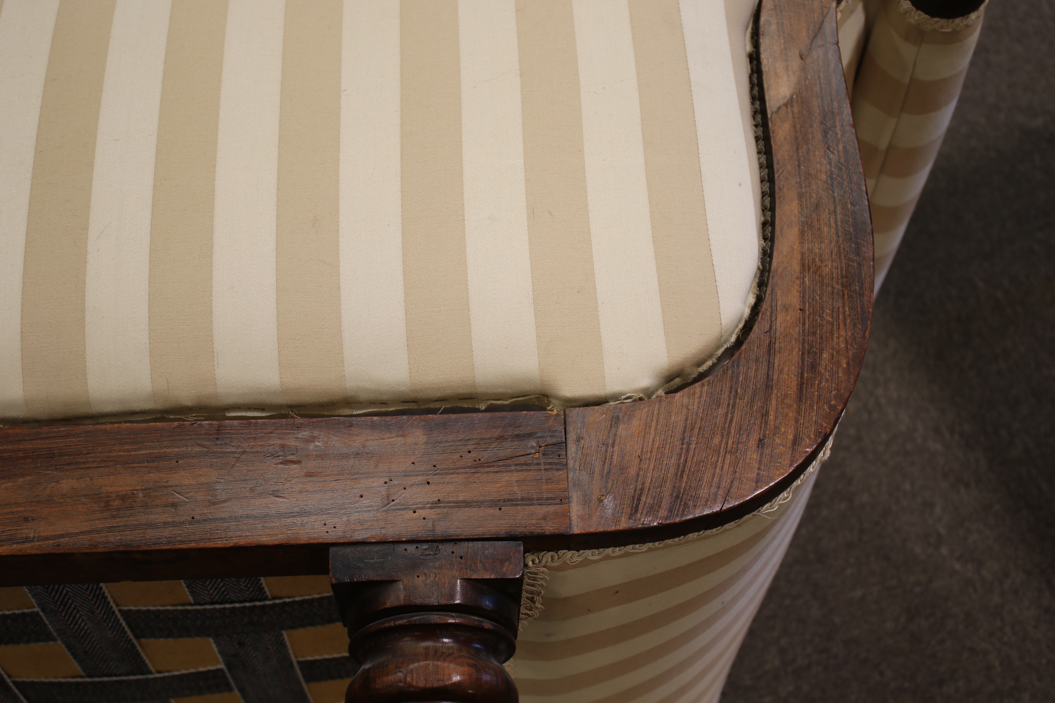 A Regency style rosewood framed upholstered day bed. - Image 7 of 7