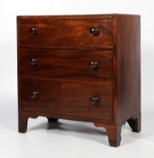 A Georgian mahogany chest of drawers.