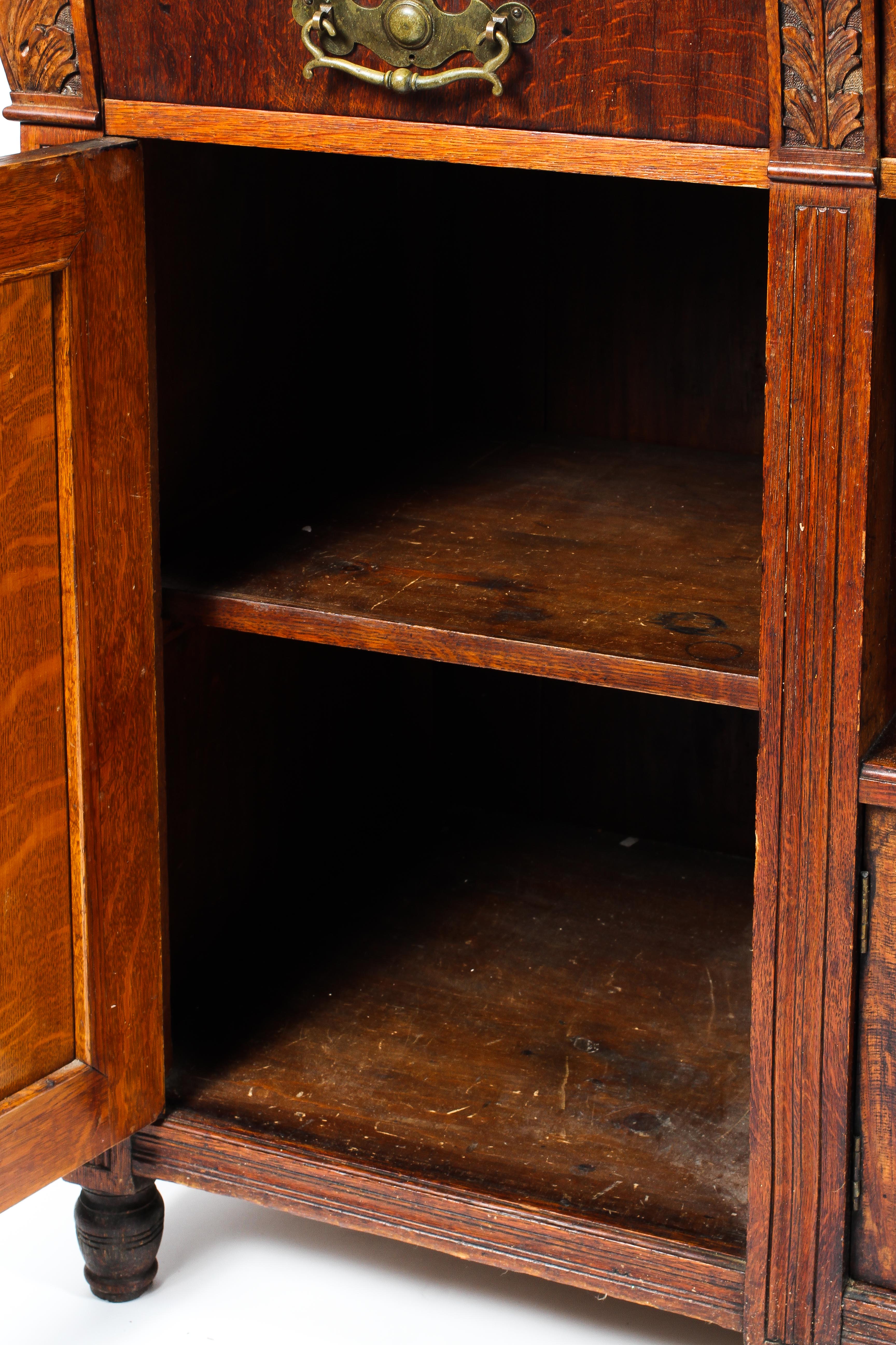 A large 20th century oak sideboard. - Image 3 of 3