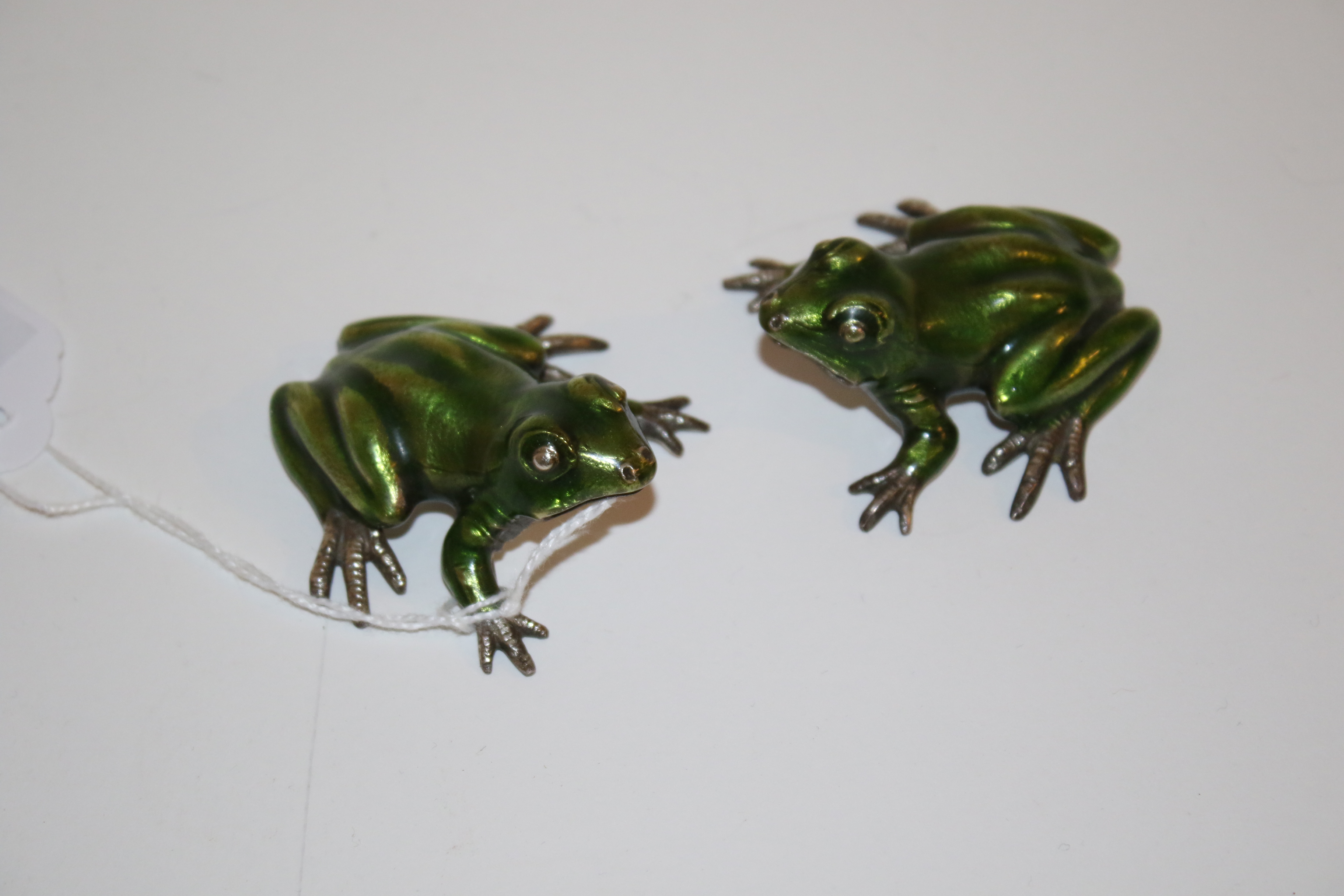 A pair of Italian silver and enamel frogs. - Image 2 of 7