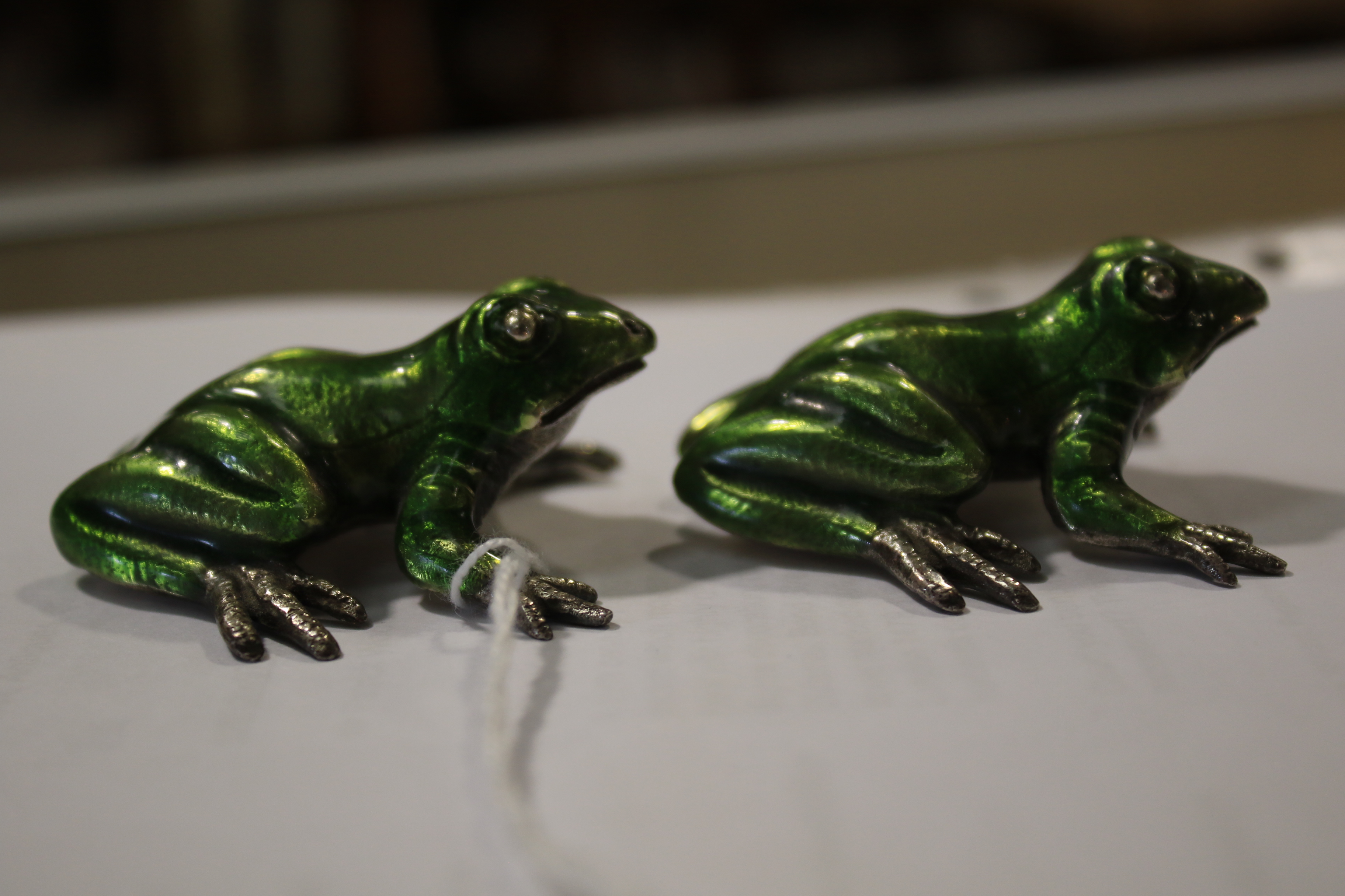 A pair of Italian silver and enamel frogs. - Image 7 of 7