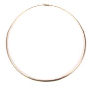 A modern 9ct gold necklace.