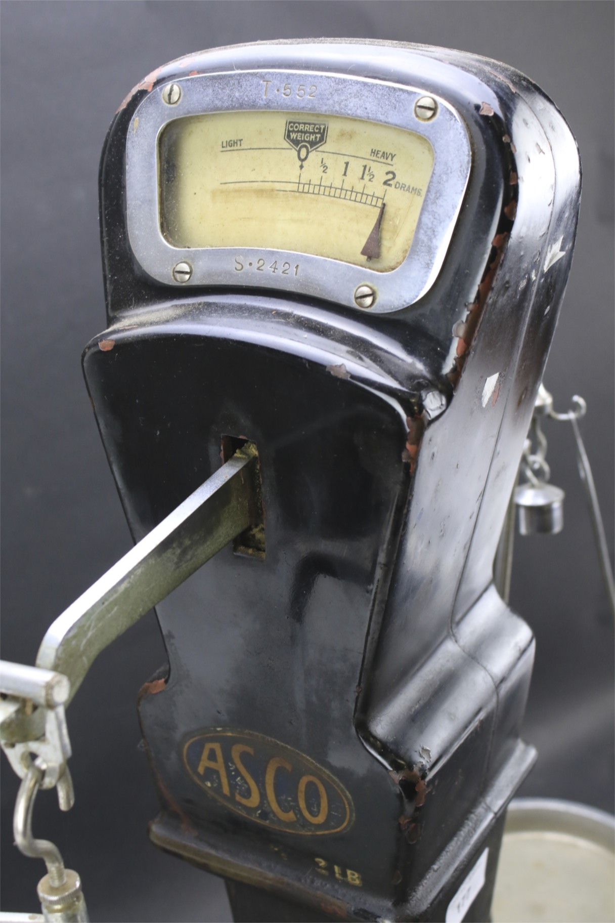 A set of Asco tobacco scales. Marked 'T. - Image 2 of 2