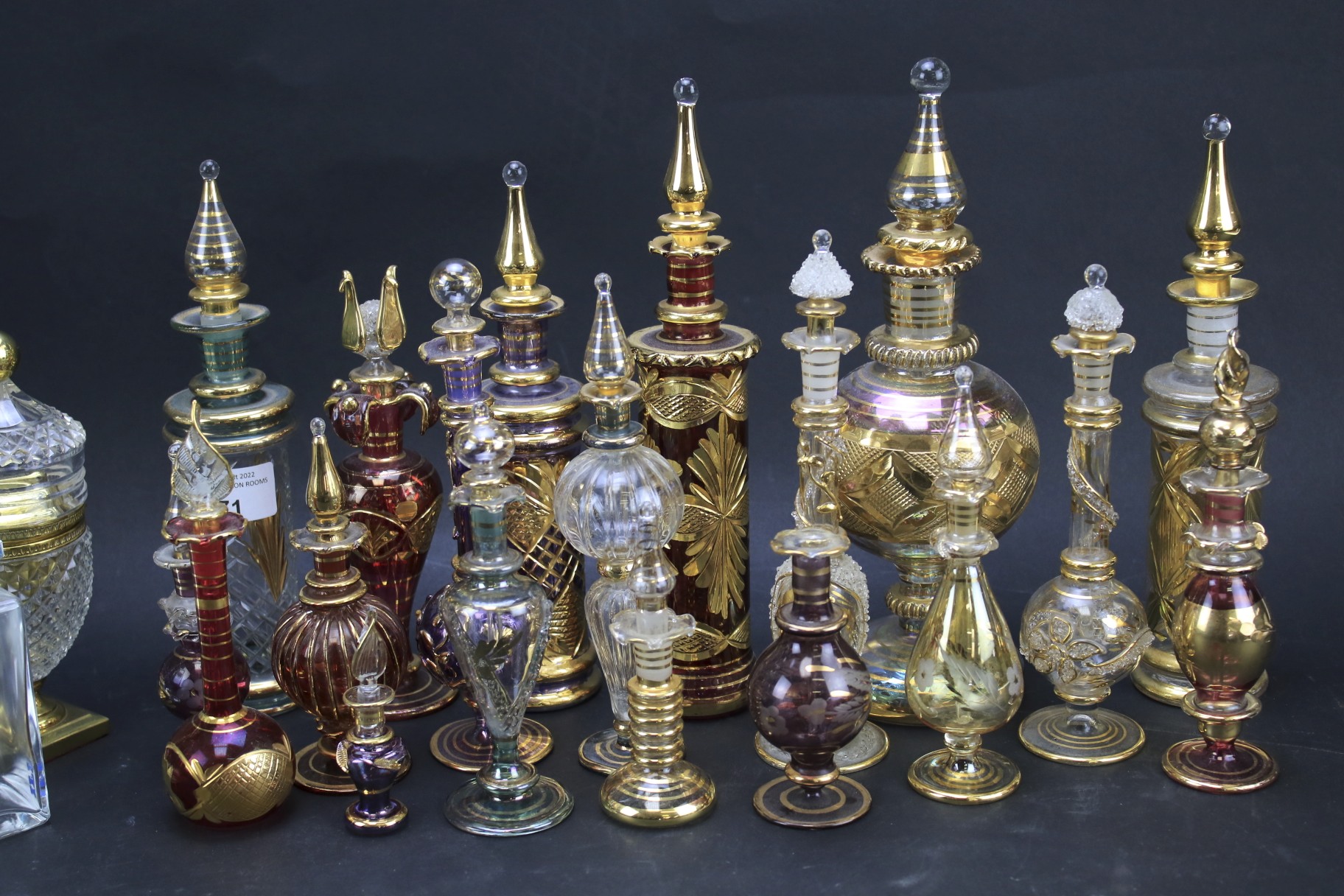 An extensive collection of glass scent bottles. - Image 2 of 3