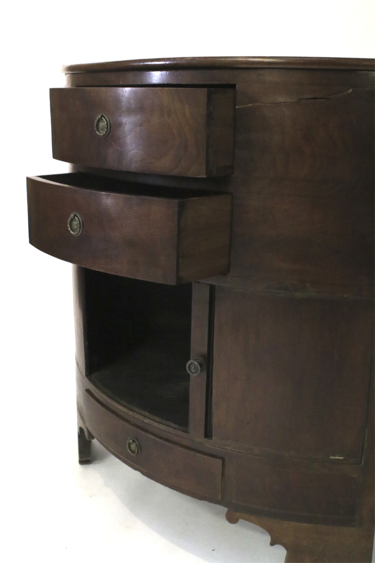 A contemporary veneered corner unit. - Image 2 of 2