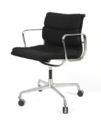 A Herman Miller office chair (938-138) with padded seat and back,