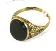 A vintage 9ct gold gents signet ring.