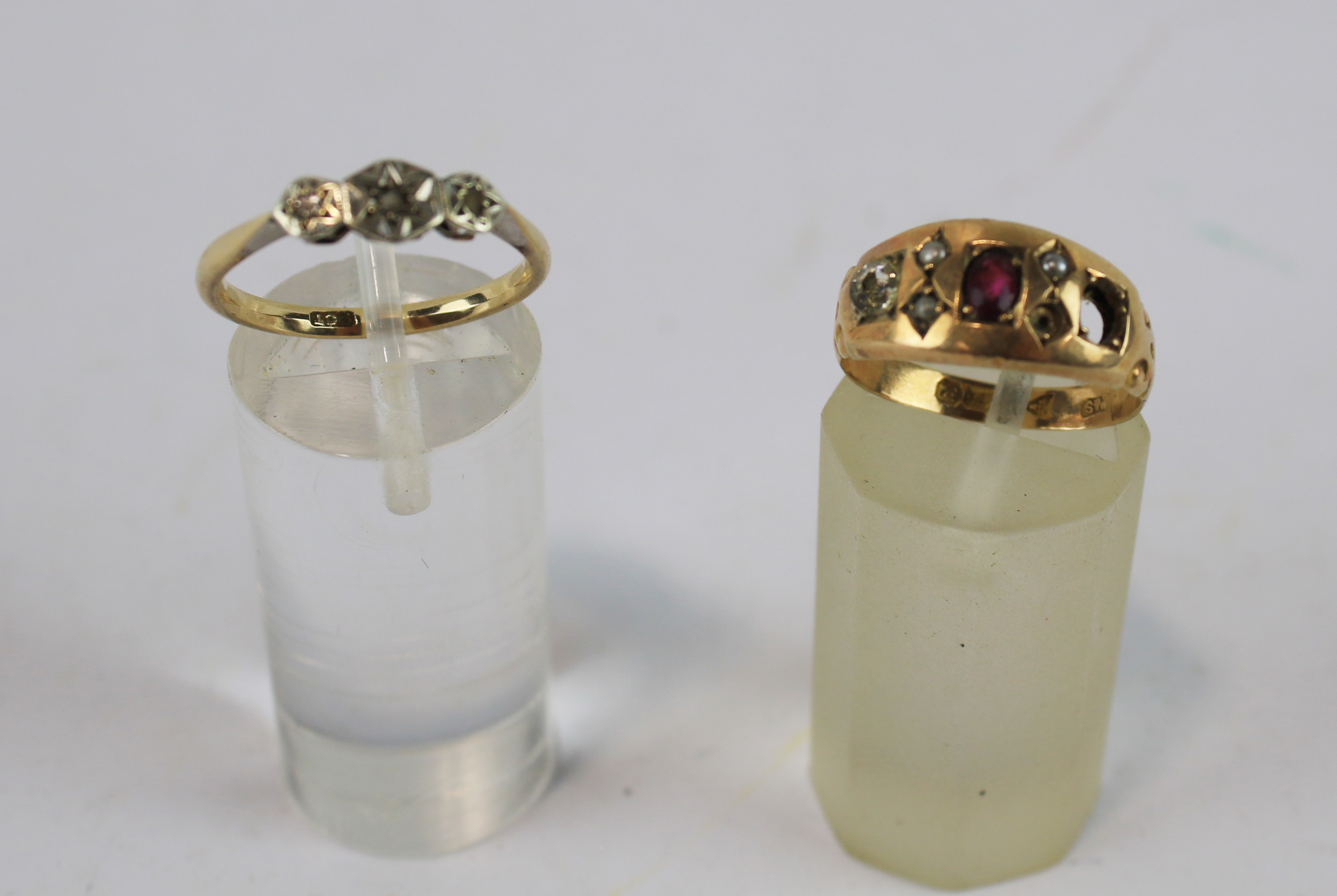 Two 9ct gold rings. One with three illusion set white stones, - Image 2 of 2