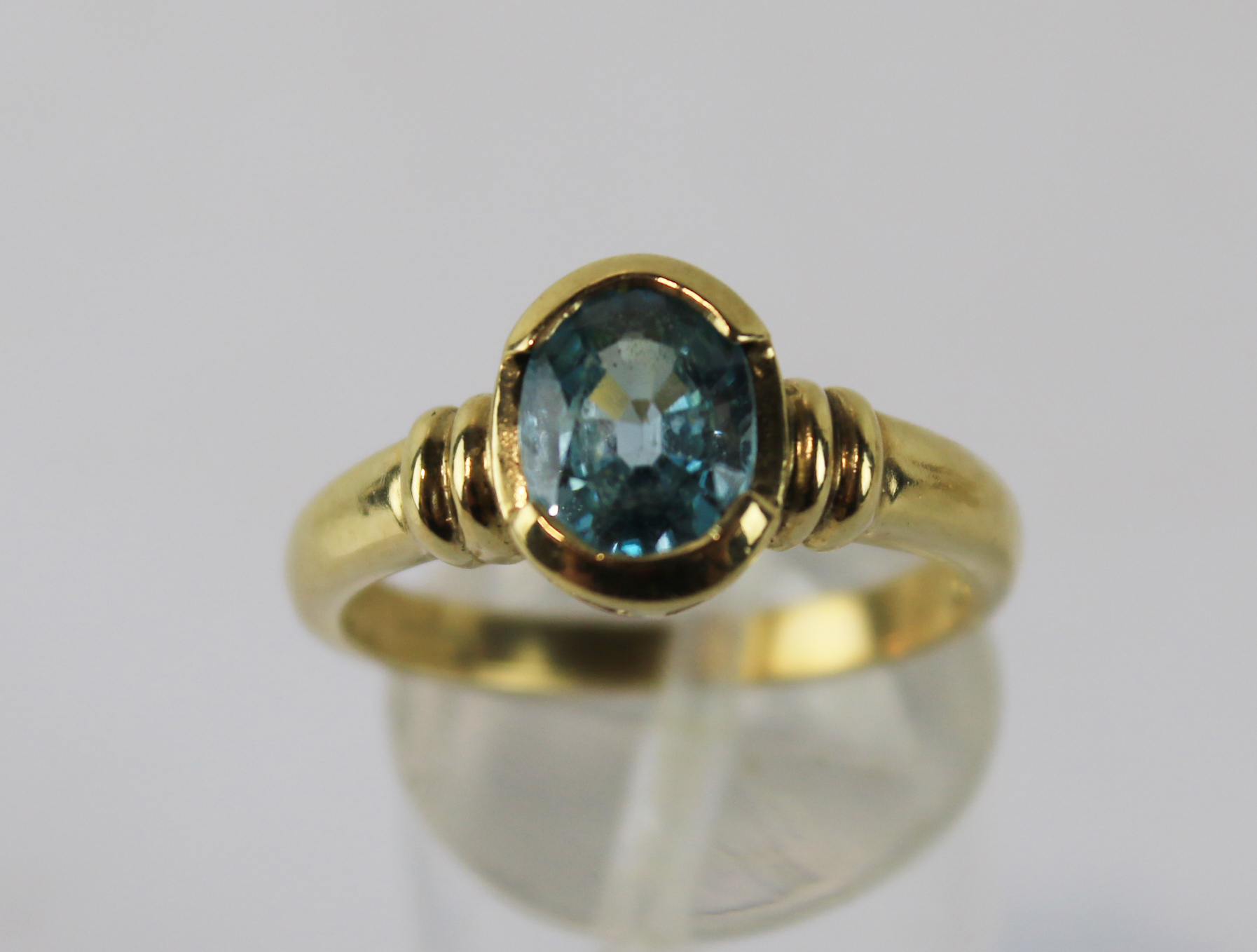 A jadeite five stone ring and four vintage 9ct gold and gem rings; - Image 2 of 6