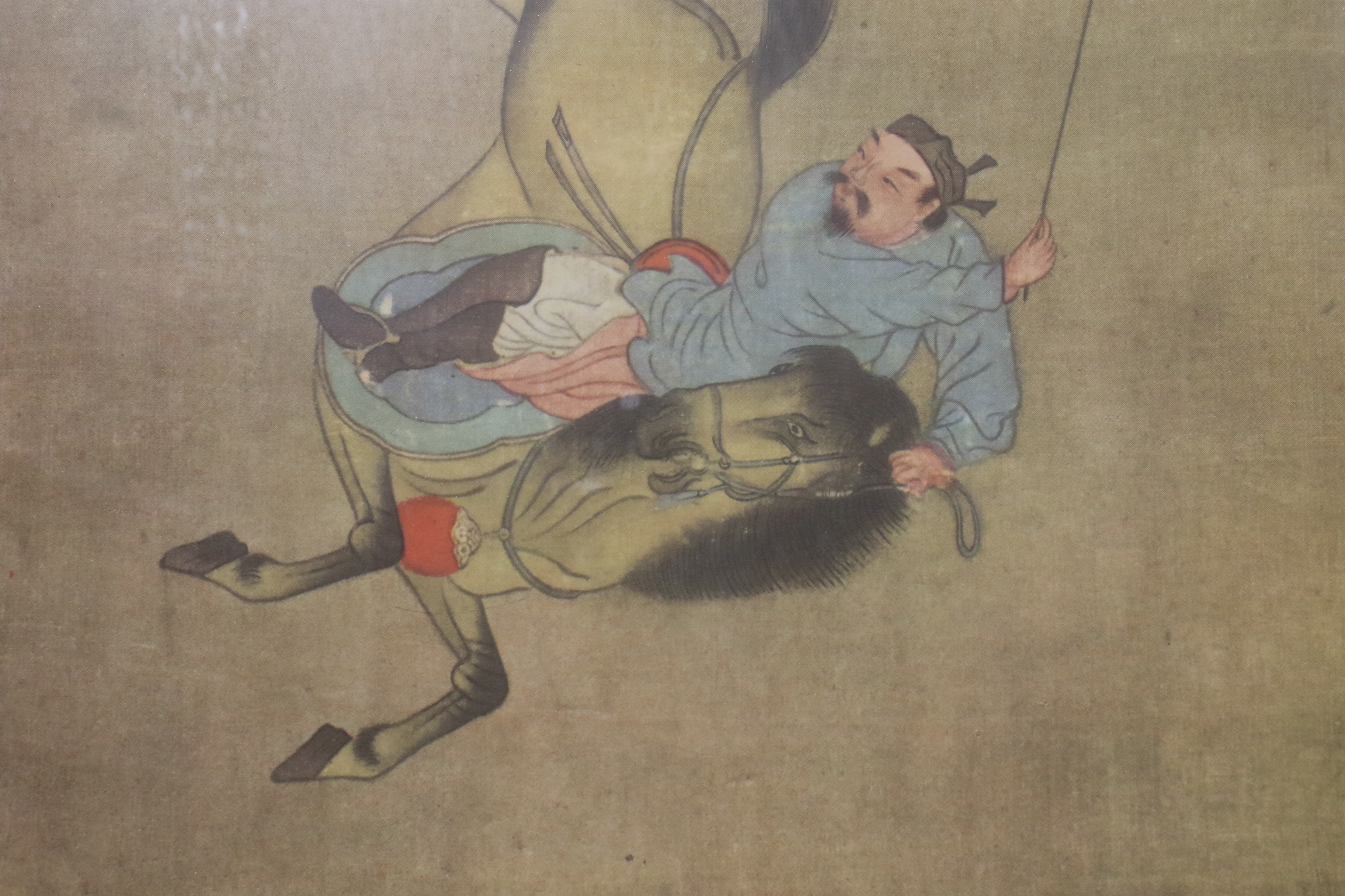 A Chinese framed and glazed woodblock coloured print depicting two men on horseback playing a form - Image 3 of 6