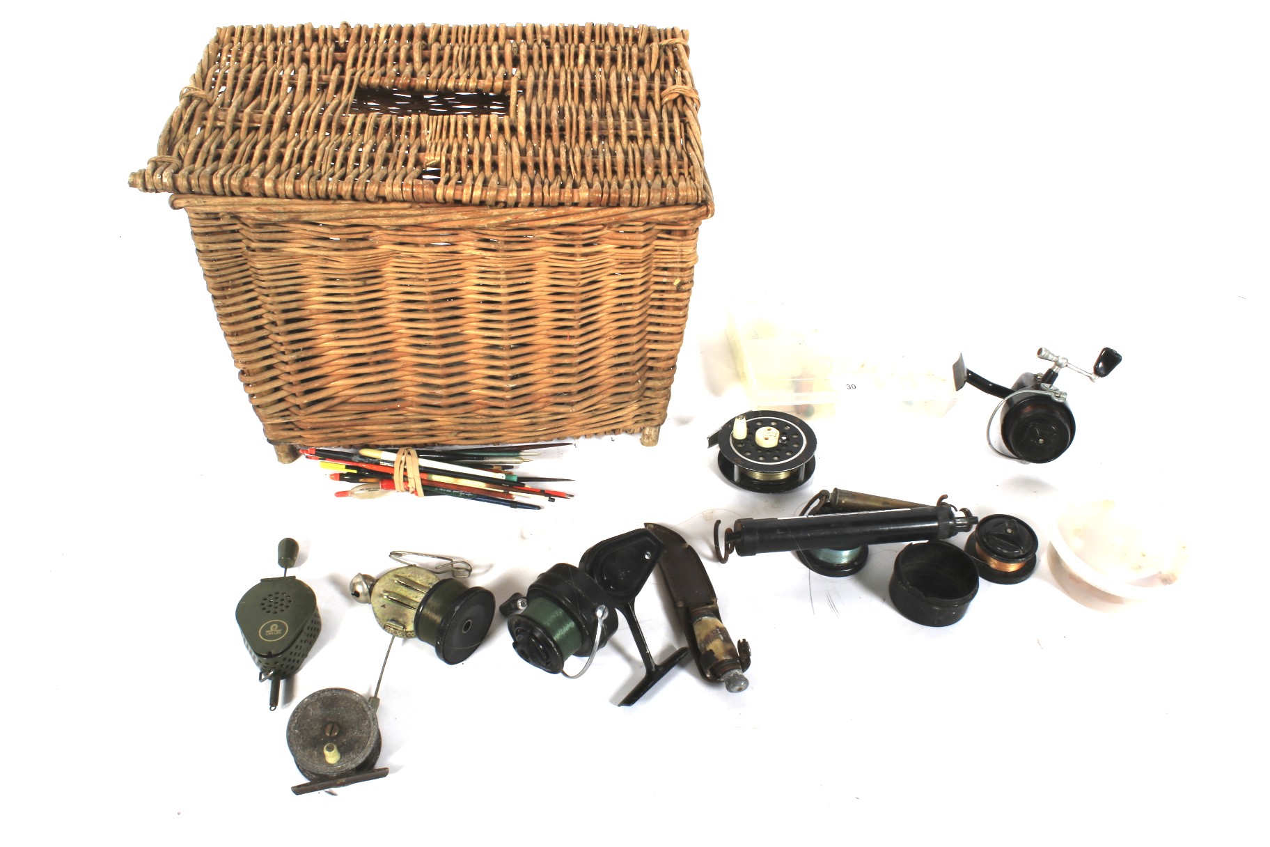 A square wicker basket containing fishing equipment. Including reels, hooks, floats, etc. - Image 2 of 2