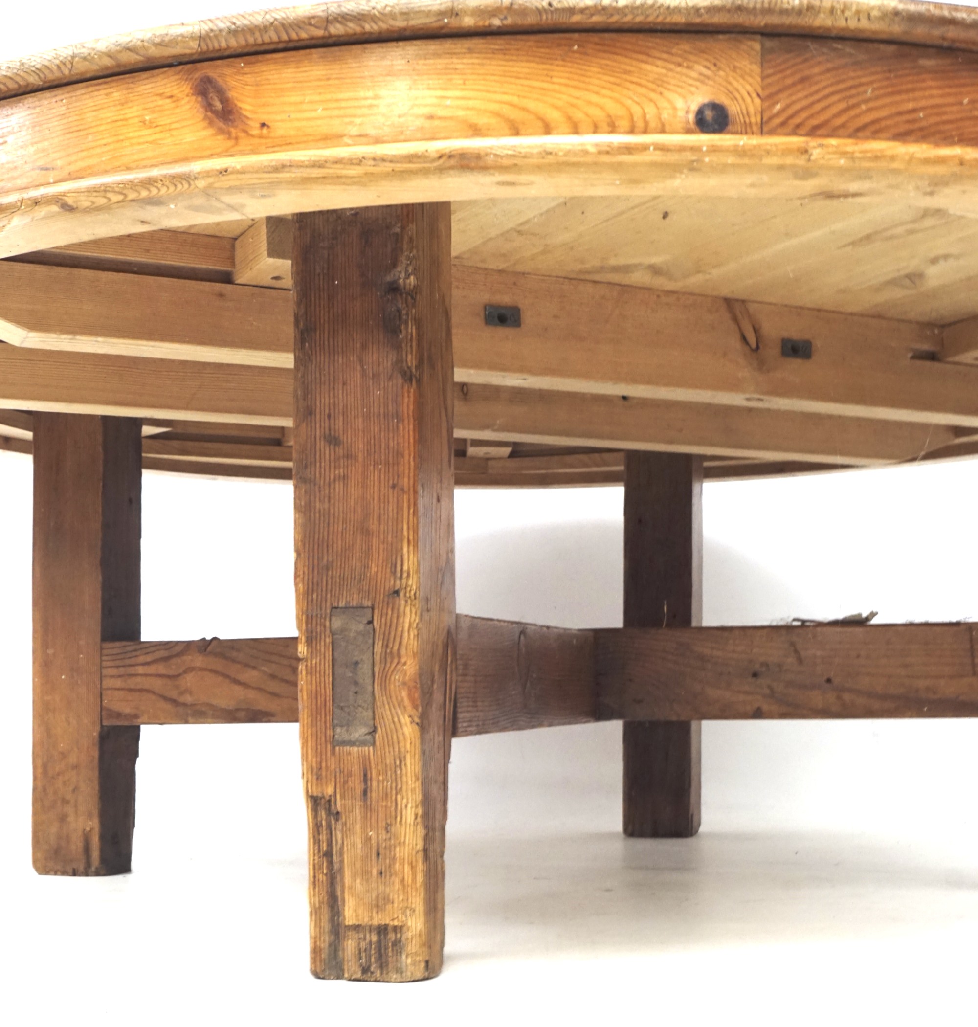 A 20th century large pine coffee table. - Image 2 of 2