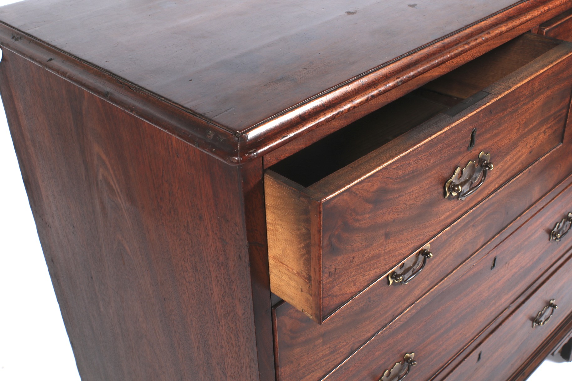 A Georgian mahogany chest of drawers. - Image 2 of 2