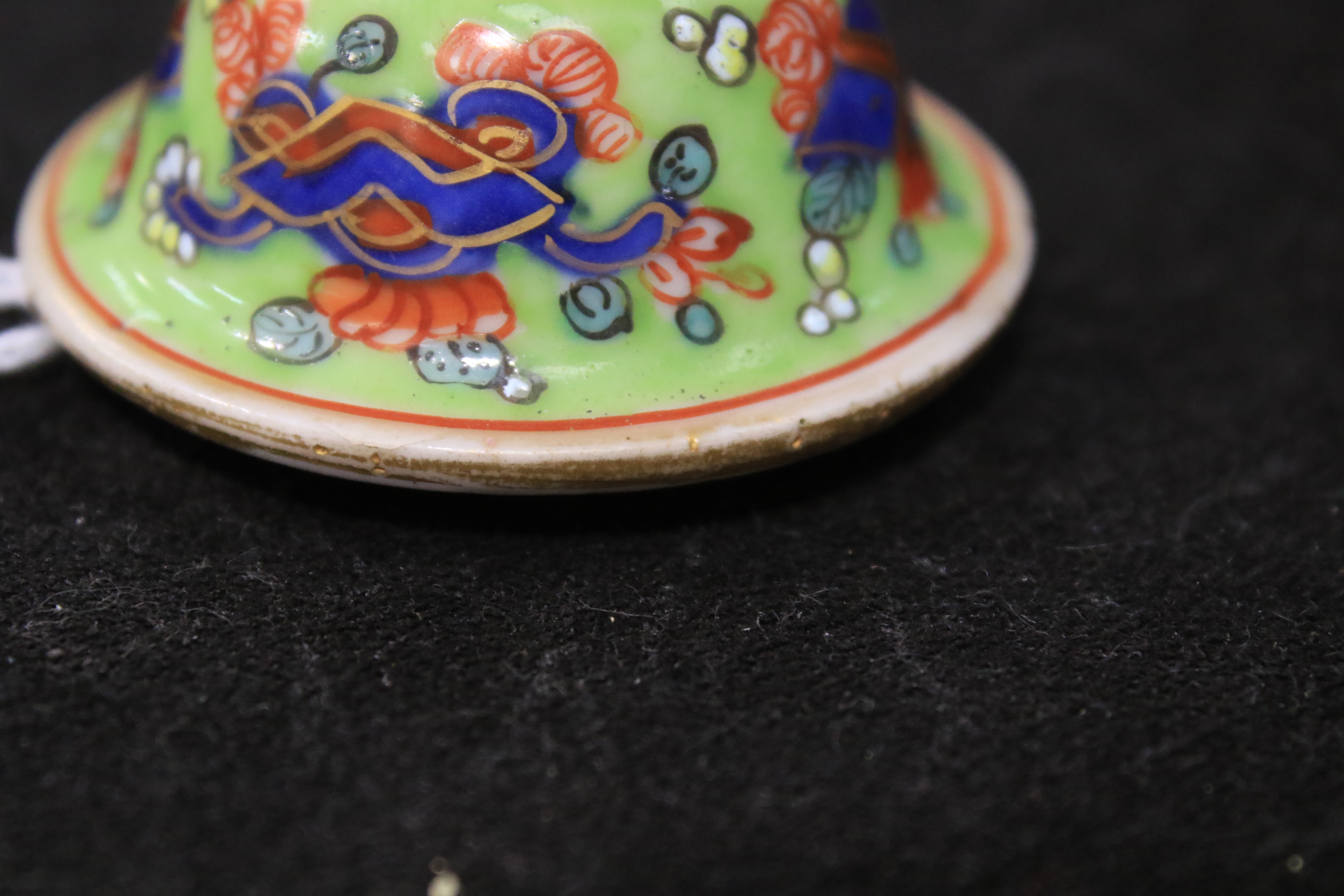 A Qing Dynasty porcelain oviform vase and cover. - Image 14 of 15