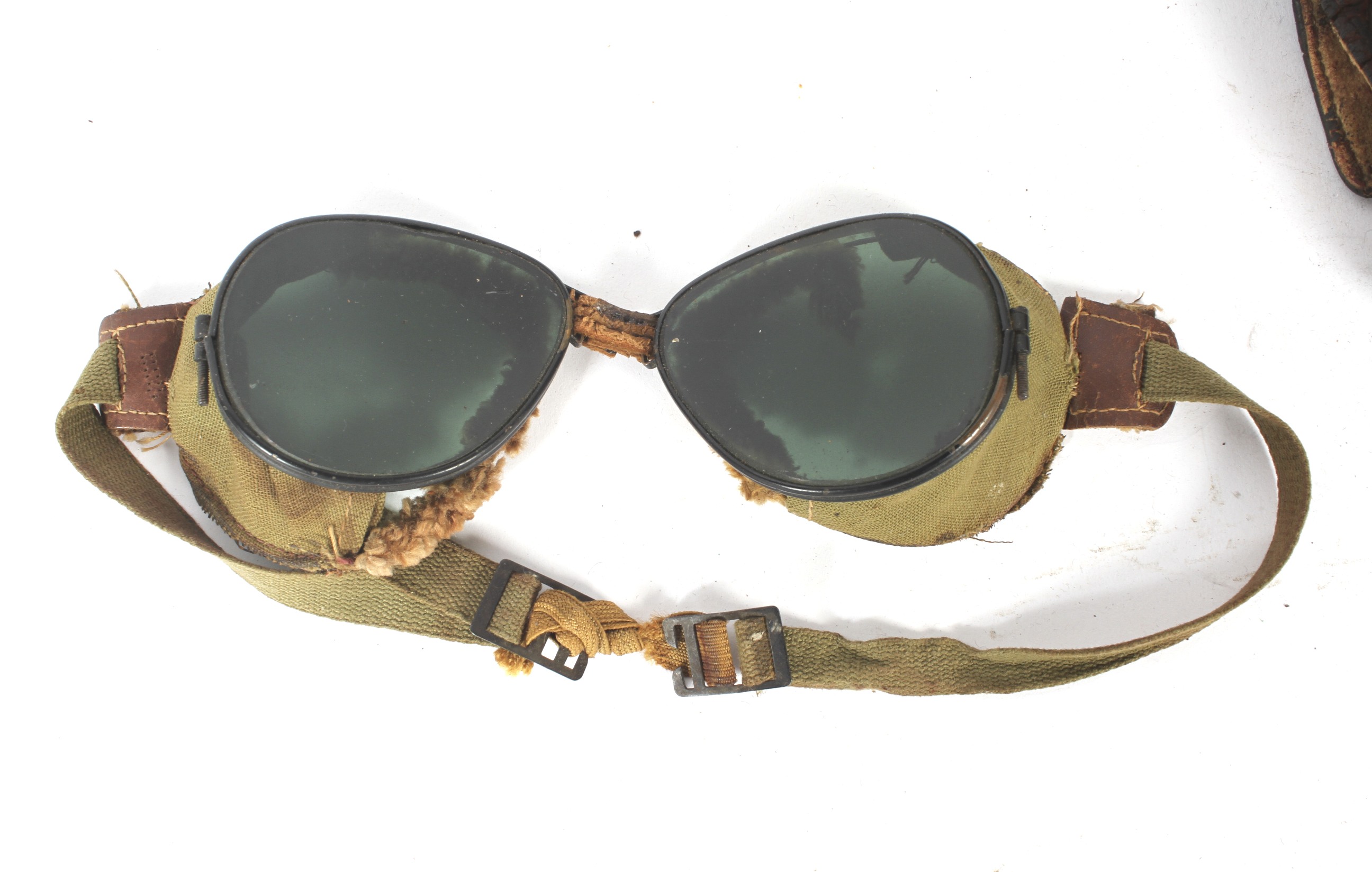 WW2 Fighter pilot's leather helmet and googles - Bild 2 aus 3