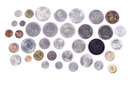 34 world coins. Including a 1987 USA silver dollar and other silver coins.