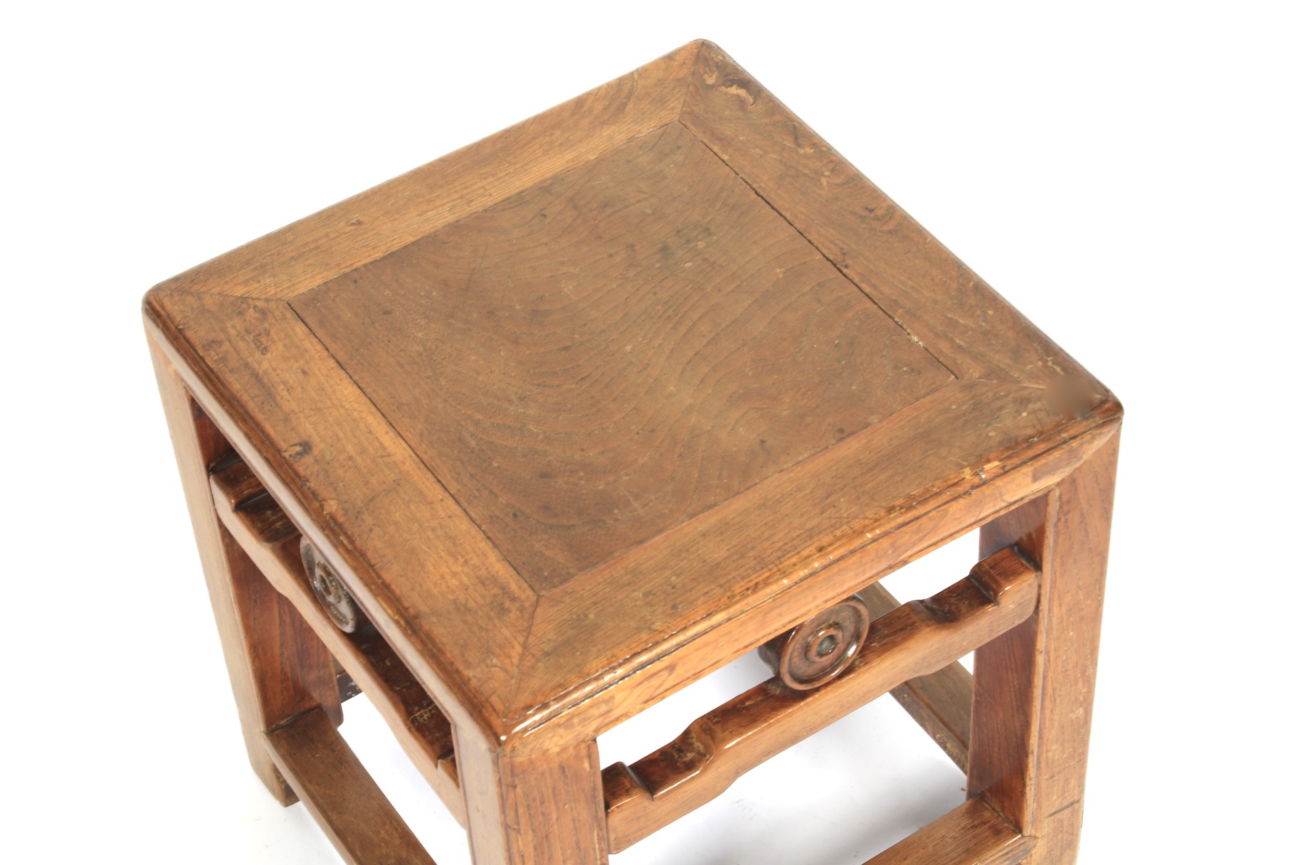 A Chinese hardwood square section stool. - Bild 2 aus 2