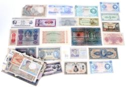 Quantity of world 20th century circulated banknotes.