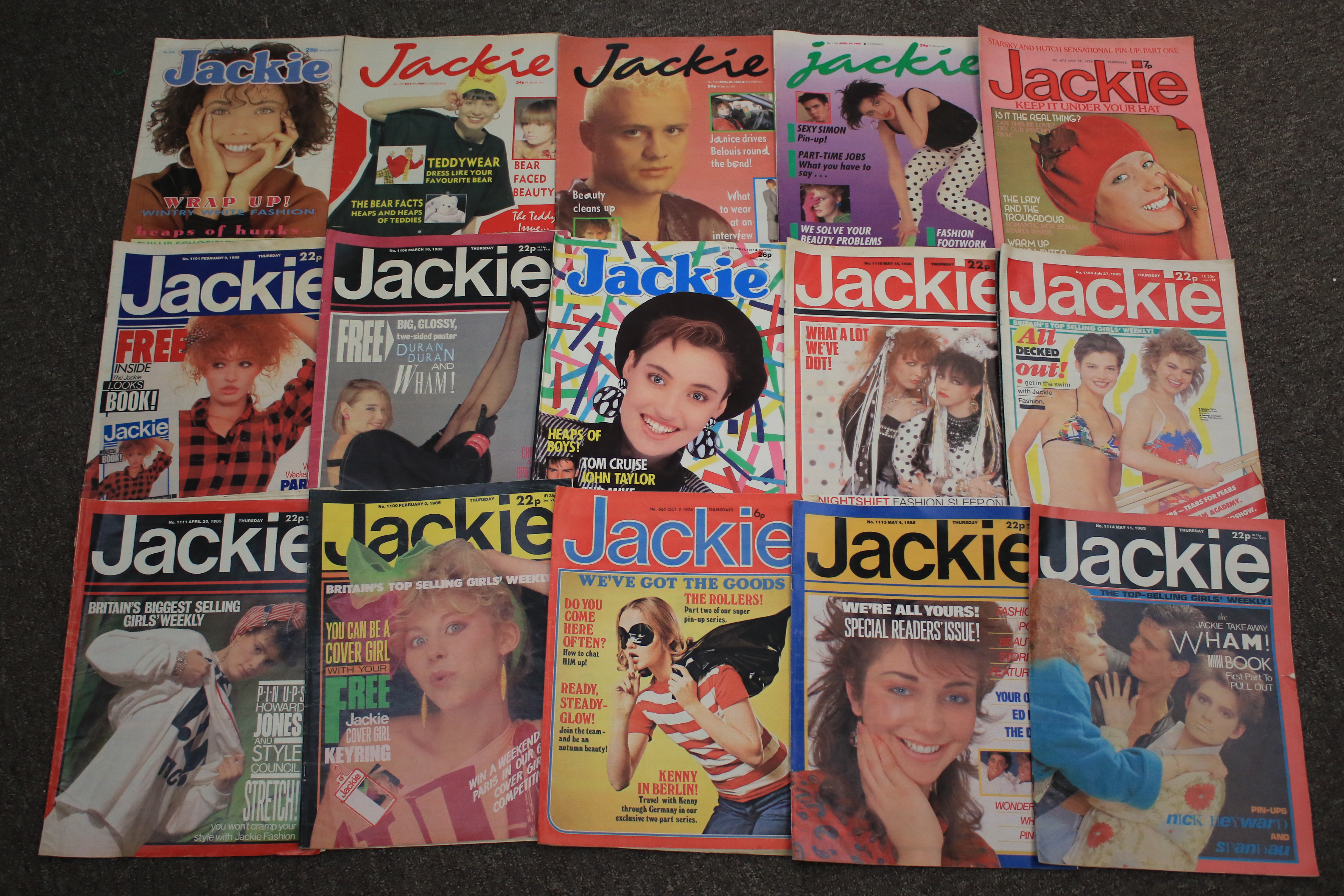 Approx 150 vintage comic books and magazines, Jackie and Sunny stories 1960s - 1980s. - Image 6 of 7