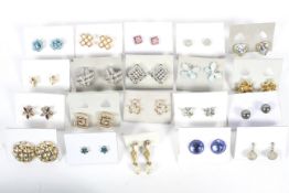 A collection of 20 vintage pairs of ladies earrings