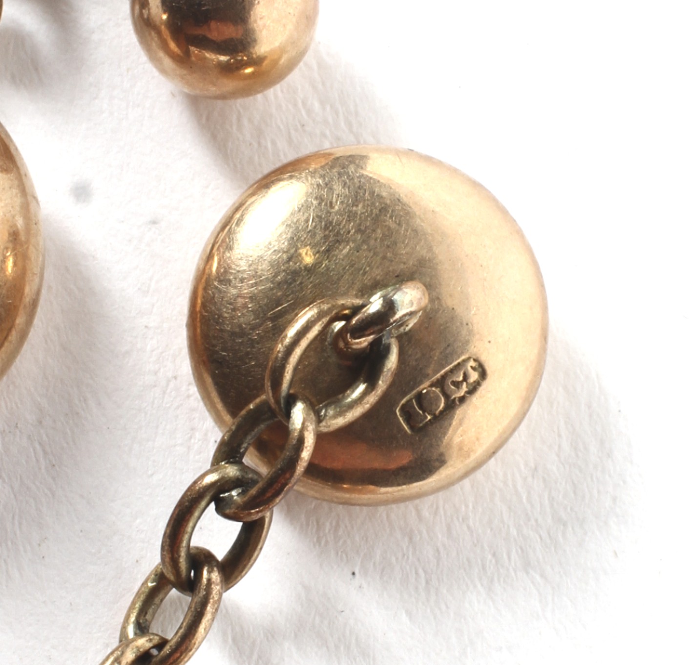 A pair of 10ct rose gold cuff links with ball T bar. Weight 5. - Image 2 of 2