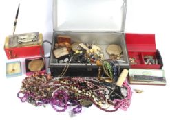 An assortment of costume jewellery jewellery.